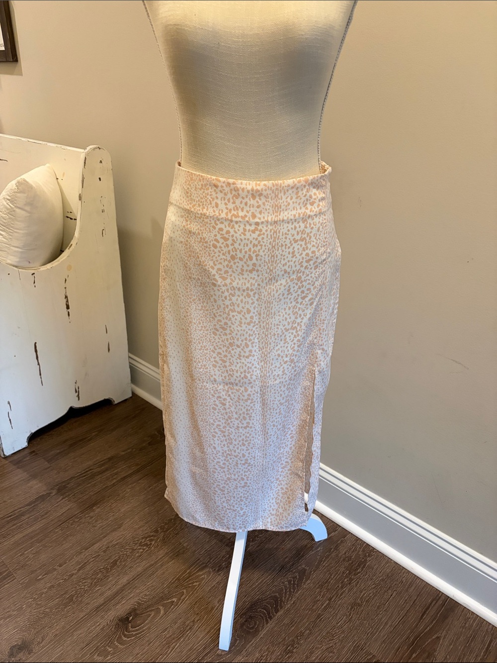 Forever 21 Blush Pink Leopard Print Midi Skirt